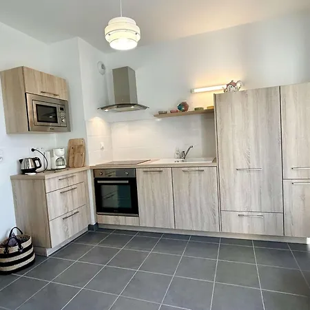 2 Pieces, 2 Couchages, La Gueriniere, Balcon, Parking - Fr-1-224b-171 Διαμέρισμα *